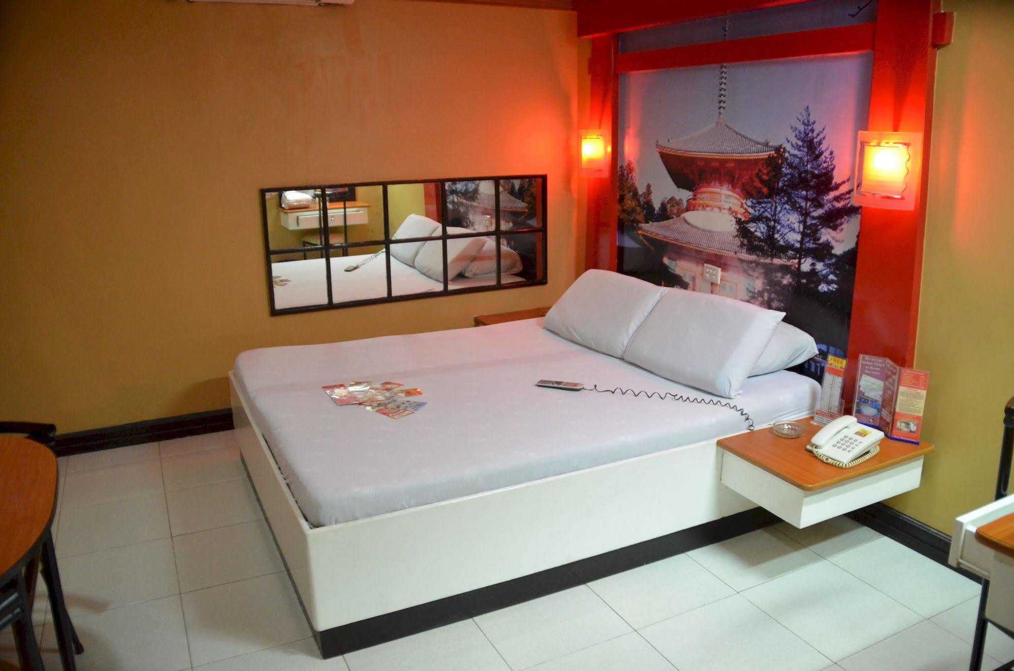 Hotel Sogo Edsa Caloocan Luaran gambar